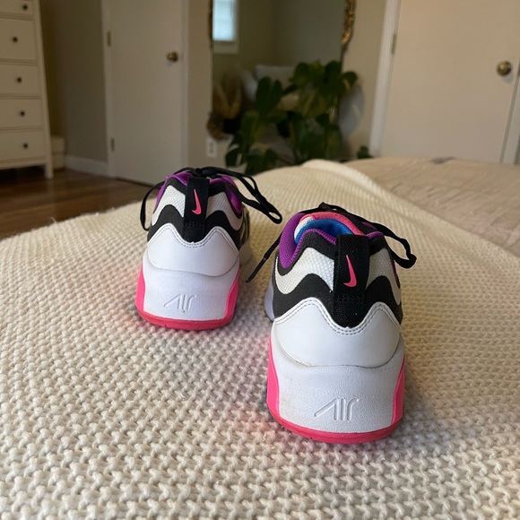 NIKE Air Max 200 - Picture 10 of 10